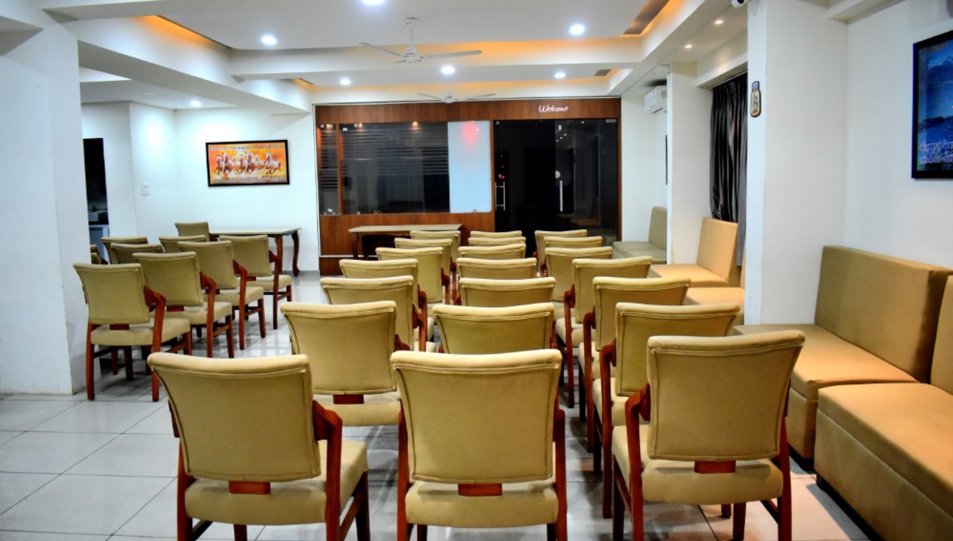 Hotel Kanha Inn